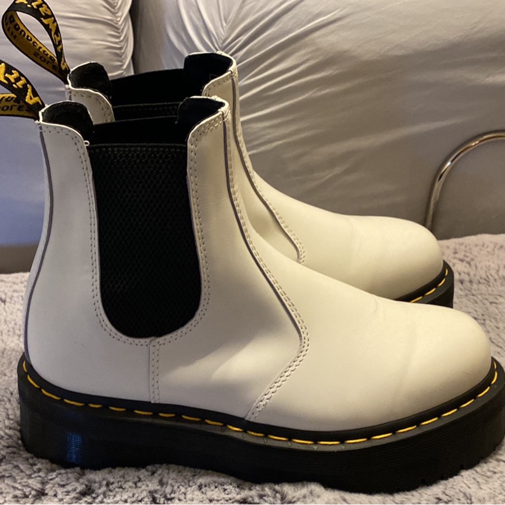 Boots woman sz 9 worn once